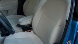 Skoda Rapid Liftback 1.6 TDI 105KM - galeria redakcyjna - fotel kierowcy, widok z przodu