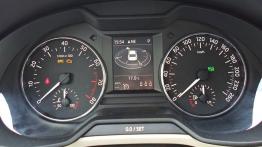 Skoda Octavia III Kombi 1.8 180KM - galeria redakcyjna - zestaw wskaźników