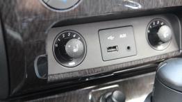 SsangYong Rexton W D20DTR 155KM - galeria redakcyjna - sterowanie podgrzewaniem foteli