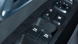 Kia Soul II 1.6 GDI 132KM - galeria redakcyjna - sterowanie w drzwiach