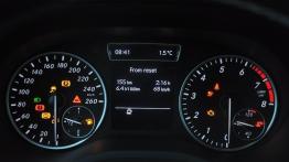 Mercedes Klasa B W246 Sports Tourer 180 BlueEFFICIENCY 122KM - galeria redakcyjna - komputer pokłado