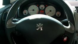 Peugeot 407 2.0 HDI Sport - kierownica