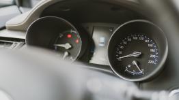 Toyota C-HR 2.0 Hybrid Dynamic Force 184 KM - galeria redakcyjna - pe?ny panel przedni