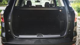Ford Kuga 2.0 TDCi 150 KM (MT) - galeria redakcyjna - tył - bagażnik otwarty
