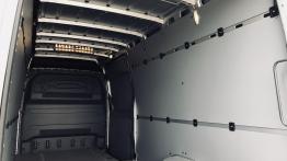 Mercedes Sprinter 316 CDI - galeria redakcyjna - podsufitka z ty?u