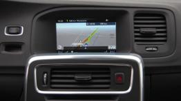 Volvo S60 II Facelifting 2.0 T6 Drive-E 306 KM - galeria redakcyjna - konsola środkowa