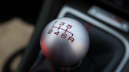 Honda Civic IX Type R 2.0 Turbo 310KM - galeria redakcyjna - dźwignia zmiany biegów