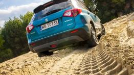 Suzuki Vitara 1.6 VVT 120 KM - galeria redakcyjna - widok z tyłu