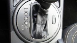 Kia Sportage III 2.0 CRDi 184KM - galeria redakcyjna - skrzynia biegów