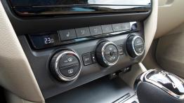 Skoda Octavia III Kombi 1.8 180KM - galeria redakcyjna - panel sterowania wentylacją i nawiewem
