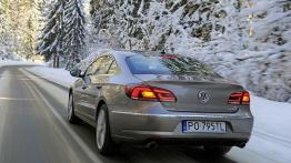 Volkswagen CC - galeria redakcyjna - tył - reflektory włączone