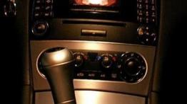 Mercedes Klasa C180K SportCoupé - galeria redakcyjna - konsola środkowa