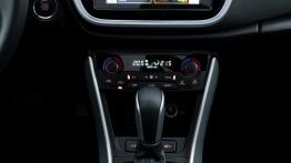 Suzuki SX4 S-Cross 1.4 BoosterJet 140 KM - galeria redakcyjna - widok ogólny wn?trza z przodu