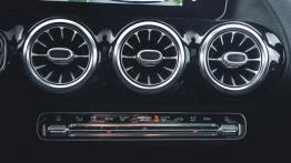 Mercedes Klasa B  200d 150 KM - galeria redakcyjna - pe?ny panel przedni