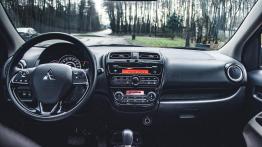 Mitsubishi Space Star 1.2 80 KM - galeria redakcyjna - pełny panel przedni