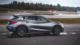 Infiniti Q30 Cup - galeria redakcyjna - prawy bok