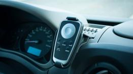 Renault Master Furgon L3H2 2.3 dCi - galeria redakcyjna - uchwyt na pilot na desce rozdzielczej