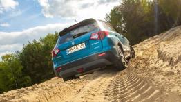 Suzuki Vitara 1.6 VVT 120 KM - galeria redakcyjna - widok z tyłu