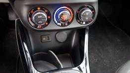 Opel Corsa E 5d 1.4 Turbo ecoFLEX - galeria redakcyjna - panel sterowania wentylacją i nawiewem