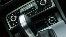 Volkswagen Touareg II Facelifting TDI - galeria redakcyjna - panel sterowania wentylacją i nawiewem