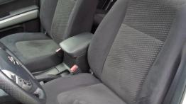 Nissan X-Trail II Terenowy 2.0 dCi 150KM - galeria redakcyjna - fotel kierowcy, widok z przodu