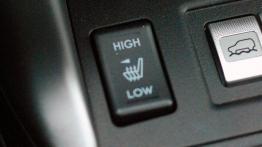 Subaru Forester IV Terenowy 2.0 XT 240KM - galeria redakcyjna - sterowanie podgrzewaniem foteli