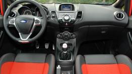 Ford Fiesta VII ST 1.6 EcoBoost 182KM - galeria redakcyjna - pełny panel przedni
