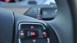 Volkswagen CC Coupe 2.0 TDI CR DPF 177KM - galeria redakcyjna - manetka zmiany biegów pod kierownicą