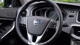 Volvo V40 II Hatchback 1.6 T3 150KM - galeria redakcyjna - kierownica