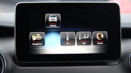 Mercedes Klasa V 250 BlueTEC 190KM - galeria redakcyjna - ekran systemu multimedialnego