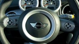 Mini Cooper S - galeria redakcyjna - deska rozdzielcza