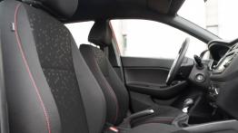 Hyundai i20 1.2 MPI 84 KM - galeria redakcyjna - widok ogólny wn?trza z przodu