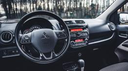 Mitsubishi Space Star 1.2 80 KM - galeria redakcyjna - pełny panel przedni