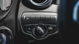 Mercedes Klasa C 200 1.5 184 KM - galeria redakcyjna - inny element panelu przedniego