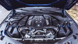 BMW M850i 530 KM - galeria redakcyjna - silnik solo