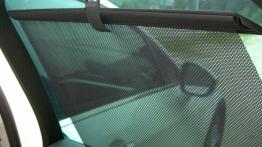 Citroen C5 III CrossTourer 2.2 HDi - galeria redakcyjna - roleta przeciwsłoneczna w drzwiach tylnych