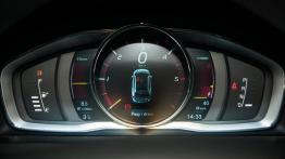 Volvo V60 2.4 D6 Plug-in Hybrid - galeria redakcyjna - zestaw wskaźników