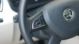 Skoda Rapid Liftback 1.6 TDI 105KM - galeria redakcyjna - sterowanie w kierownicy