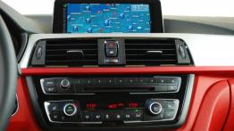 BMW Seria 4 Coupe 428i 245KM - galeria redakcyjna - konsola środkowa