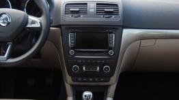 Skoda Yeti Facelifting - galeria redakcyjna - konsola środkowa