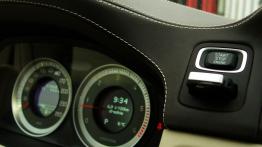 Volvo S80 II Sedan 2.4 D5 215KM - galeria redakcyjna - przycisk do uruchamiania silnika