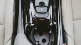 Toyota C-HR 2.0 Hybrid Dynamic Force 184 KM - galeria redakcyjna - widok ogólny wn?trza z przodu