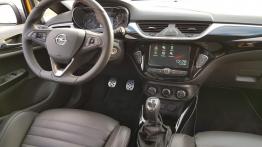 Opel Corsa GSi - galeria redakcyjna - widok ogólny wnętrza z przodu