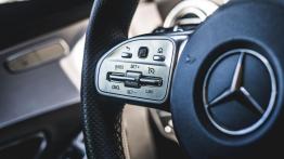 Mercedes Klasa C 200 1.5 184 KM - galeria redakcyjna - inny element panelu przedniego
