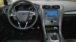 Ford Mondeo V - galeria redakcyjna - kokpit