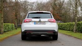 Opel Insignia 2.0 CDTI 170KM - galeria redakcyjna - widok z tyłu