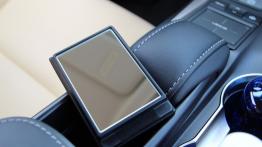 Lexus NX 200t 238KM - galeria redakcyjna - akcesoryjne lusterko