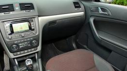 Skoda Yeti Minivan 1.8 TSI 4x4 160KM - galeria redakcyjna - deska rozdzielcza