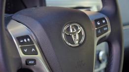 Toyota Avensis III Sedan Facelifting 2.2 D-CAT 177KM - galeria redakcyjna - kierownica