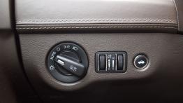 Lancia Thema II Sedan 3.6 V6 286KM - galeria redakcyjna - inny element panelu przedniego